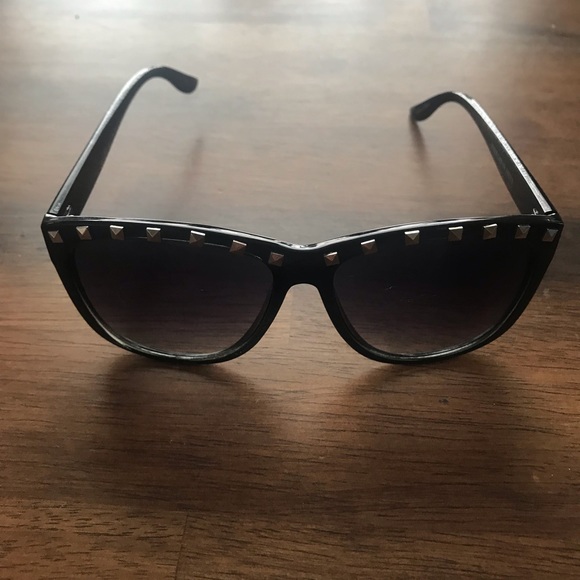 Studded Sunglasses - Picture 2 of 5